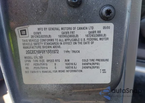 2000 Chevrolet Silverado 1500 Ls z USA, uszkodzony, nr VIN 2GCEC19V9Y1361972